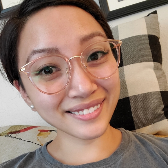 Meet your Posher, Priscilla - Picture 3 of 4